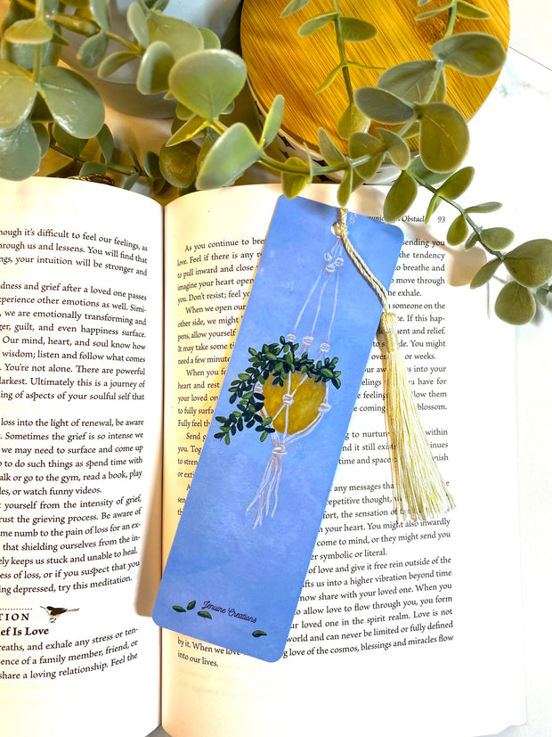 Macramé plant laminated bookmark
