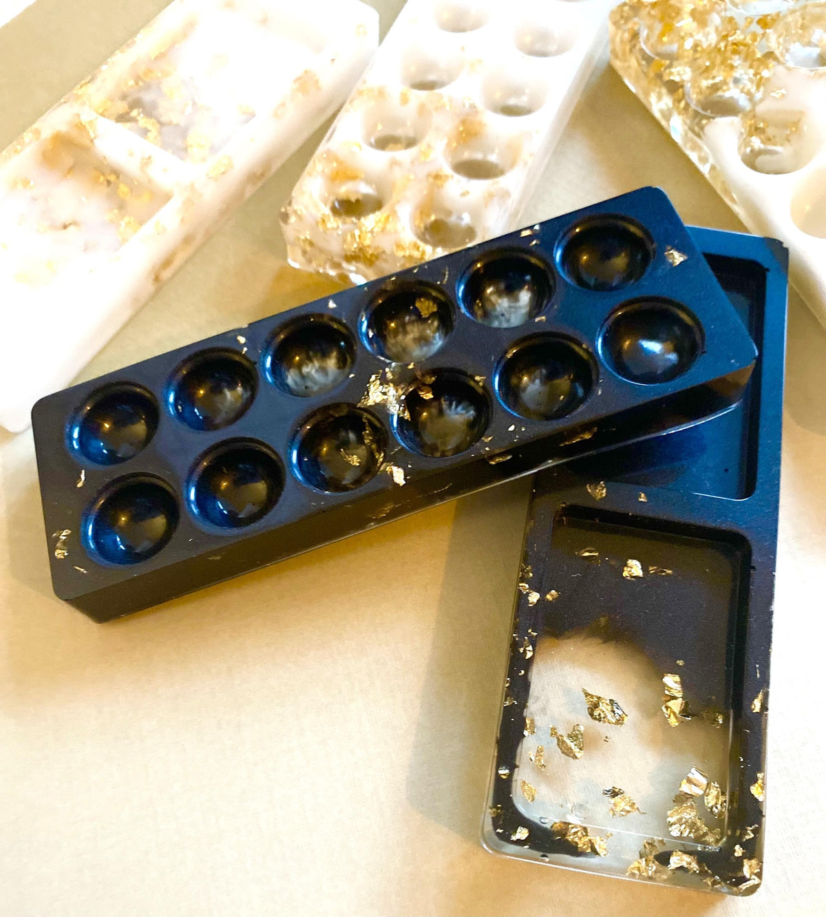 Handcrafted Resin Palette, Set of 2